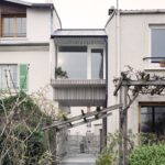 Small House - Suspended Room by NeM Architectes