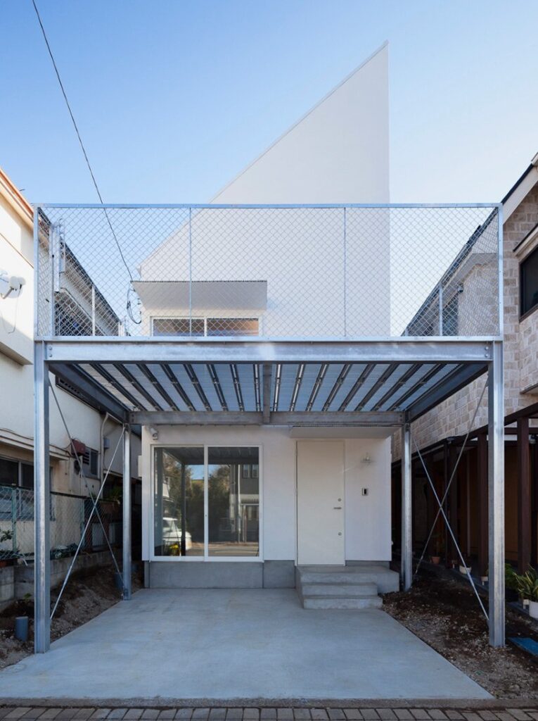 Pointed GEH House by I.R.A. - International Royal Architecture - Tokyo - Japan - Small House - Exterior - Humble Homes