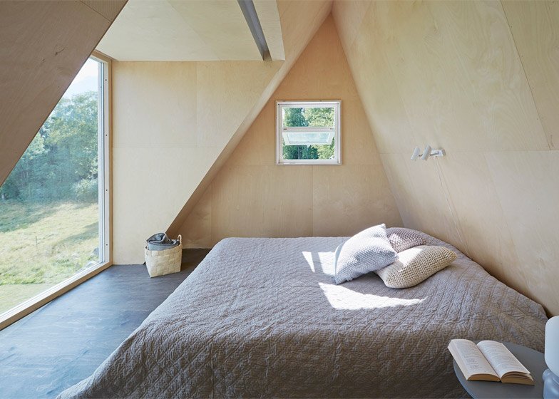 Small House - Summer House - Leo Qvarsebo - Sweden - Bedroom - Humble Homes