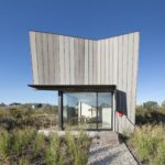 Beach Hampton - Small House - Bates Masi Architects - New York - Exterior - Humble Homes