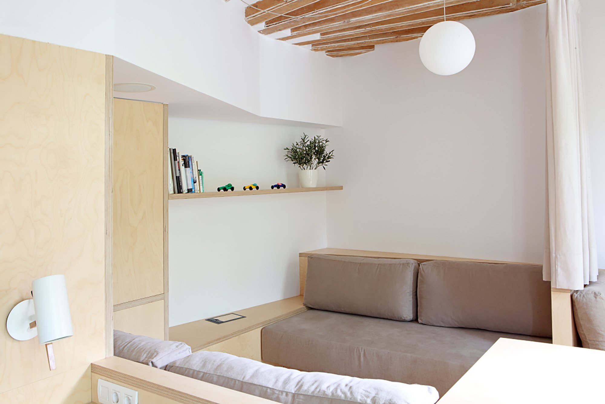 Apartment Pujades11 - Small Apartment - Miel Arquitectos + Studio P10 - Spain - Living Room - Humble Homes