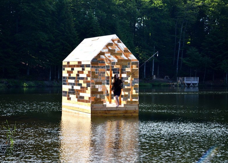 Walden Raft - Elise Morin and Florent Albinet - France - On Lake 3 - Humble Homes