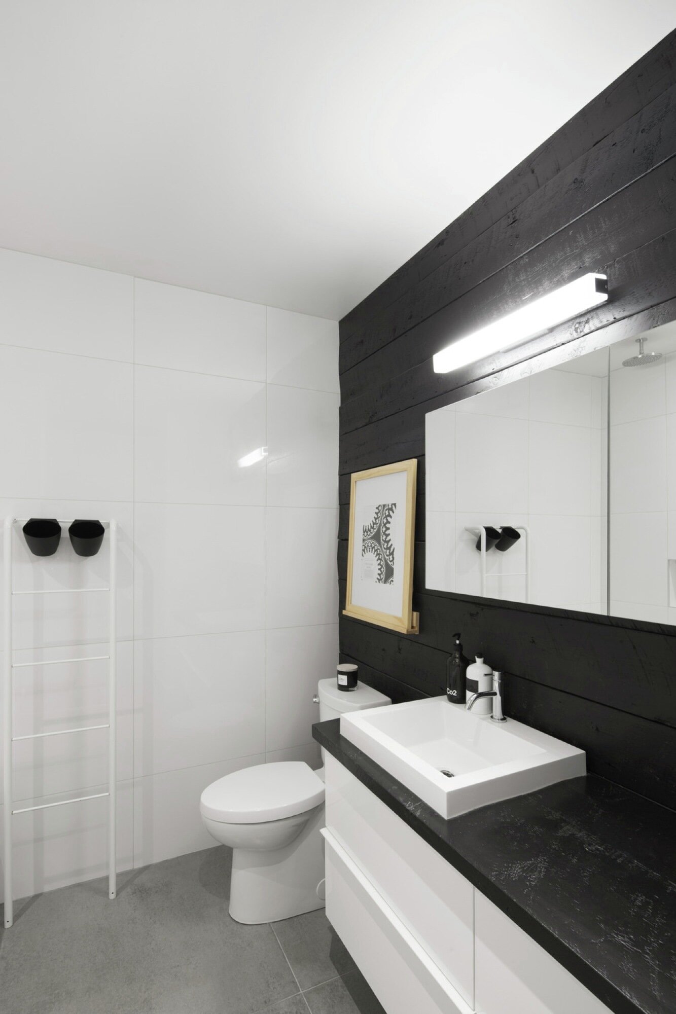 867 De Bougainville - Small Apartment - Bourgeois Lechasseur architectes - Quebec - Bathroom - Humble Homes