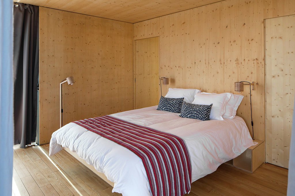 Floating House - Friday SA - Portugal - Bedroom - Humble Homes