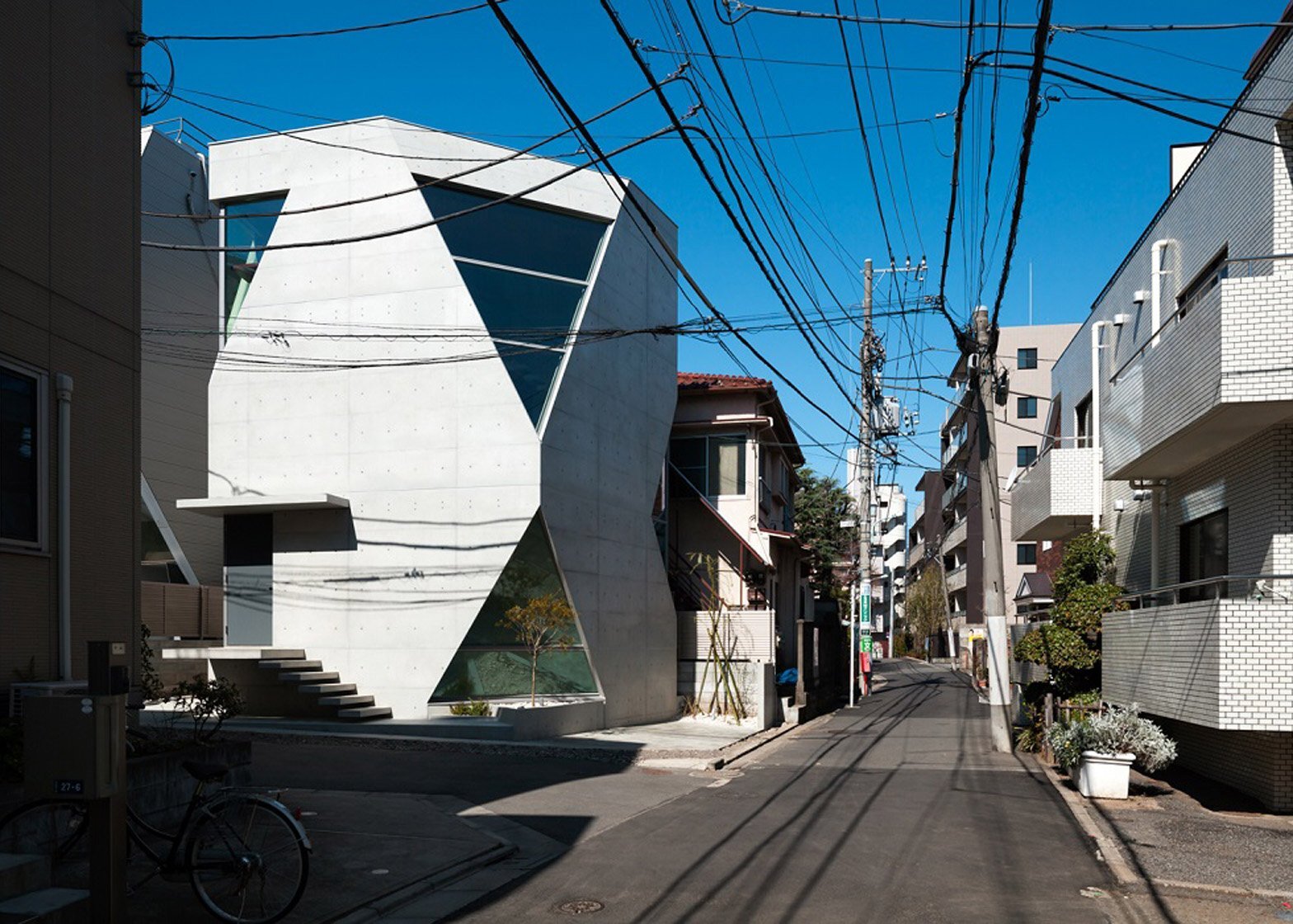 R Torso C - Atelier Tekuto - Tokyo - Exterior - Humble Homes