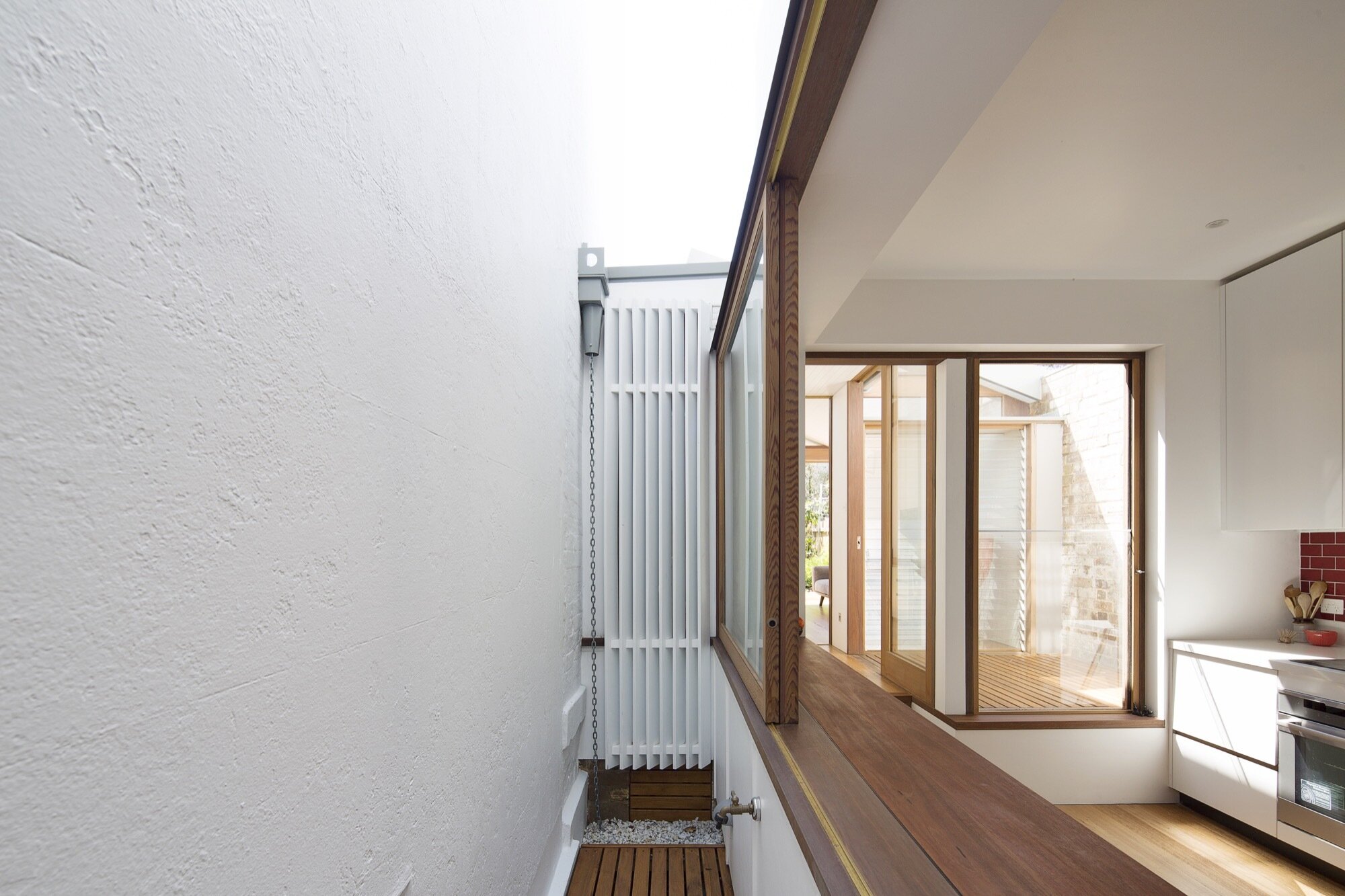 A Narrow House Renovation In Sydney For Two Retired Teachers