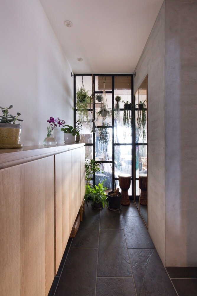 Nionohama Apartment House Renovation - ALTS Design Office - Japan - Hallway - Humble Homes