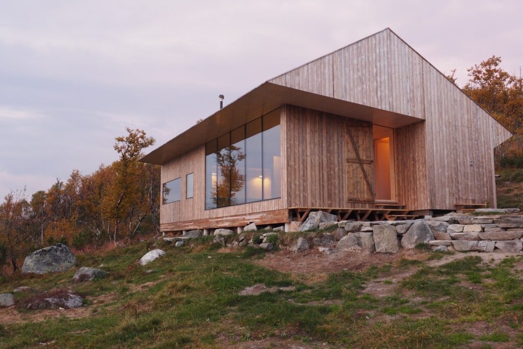 Cabin-Ustaoset-Jon-Danielsen-Aarhus-MNAL-Norway-Exterior-Humble-Homes