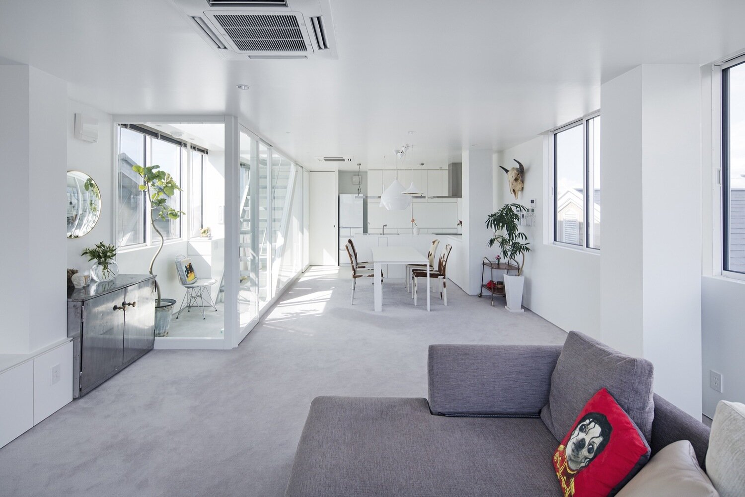 SHINBOHON HOUSE K - Yuichi Yoshida & Associates - Japan - Living Area 1 - Humble Homes