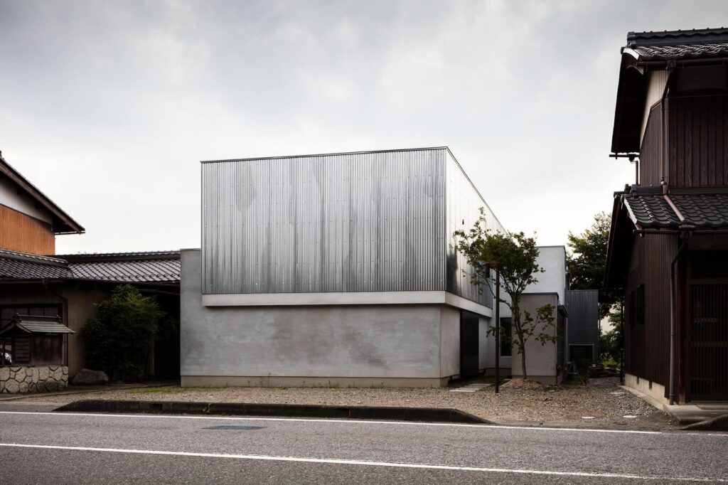 House-for-a-Photographer-FORM-Kouichi-Kimura-Architects-Japan-25-Humble-Homes