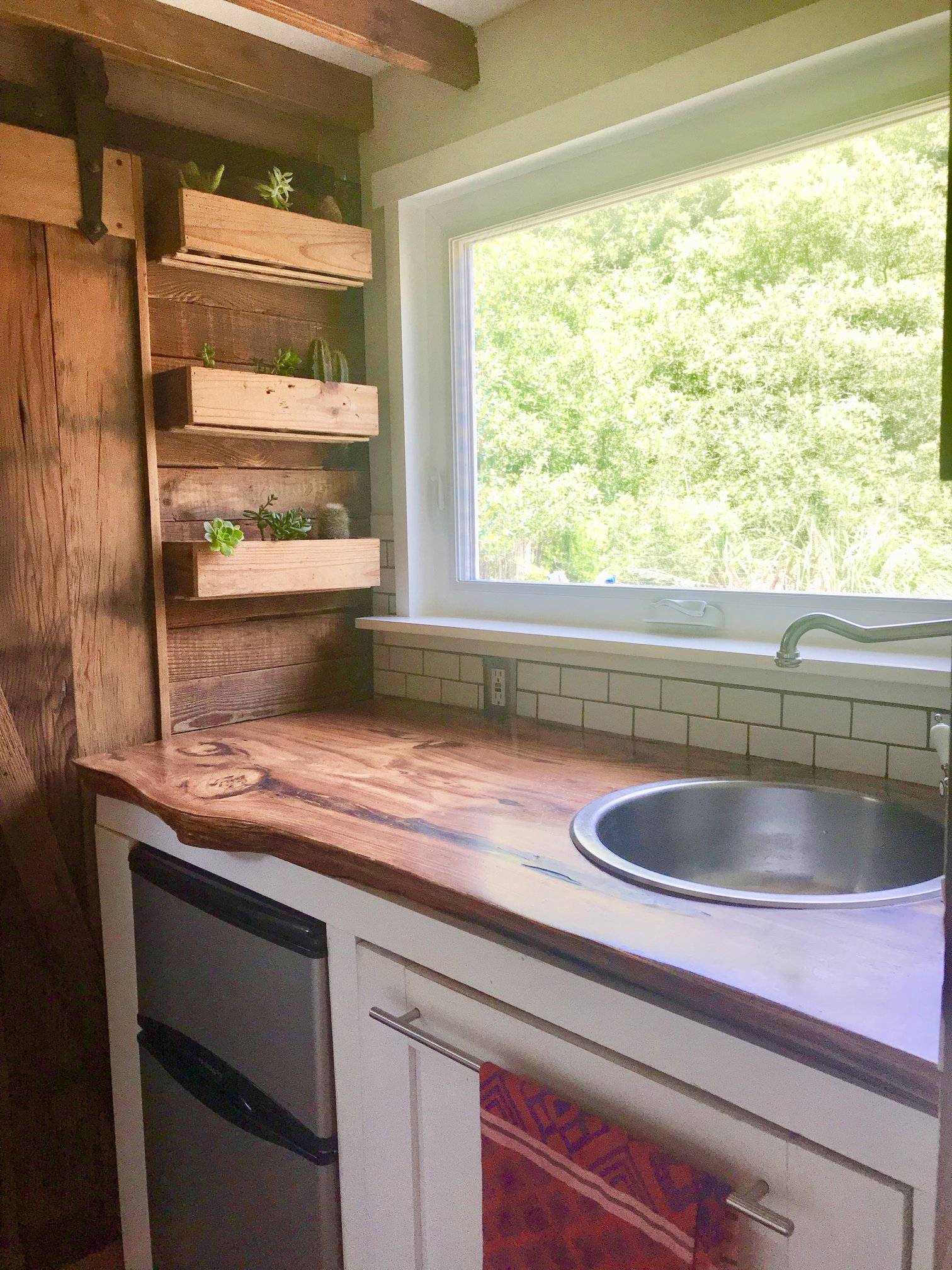 the-bluejay-tiny-house-11